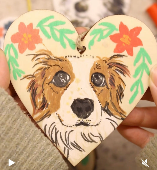Hand-drawn Christmas Baible - wood heart-shaped