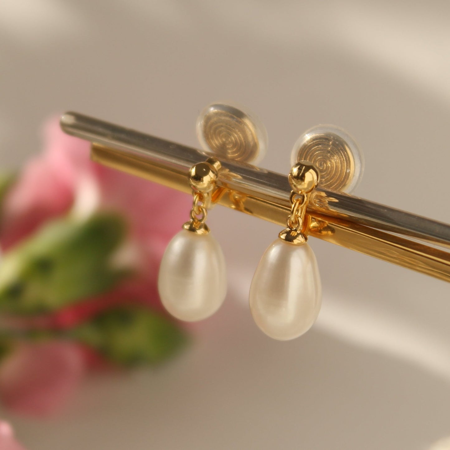 Ear clip-ons|Freshwater pearl