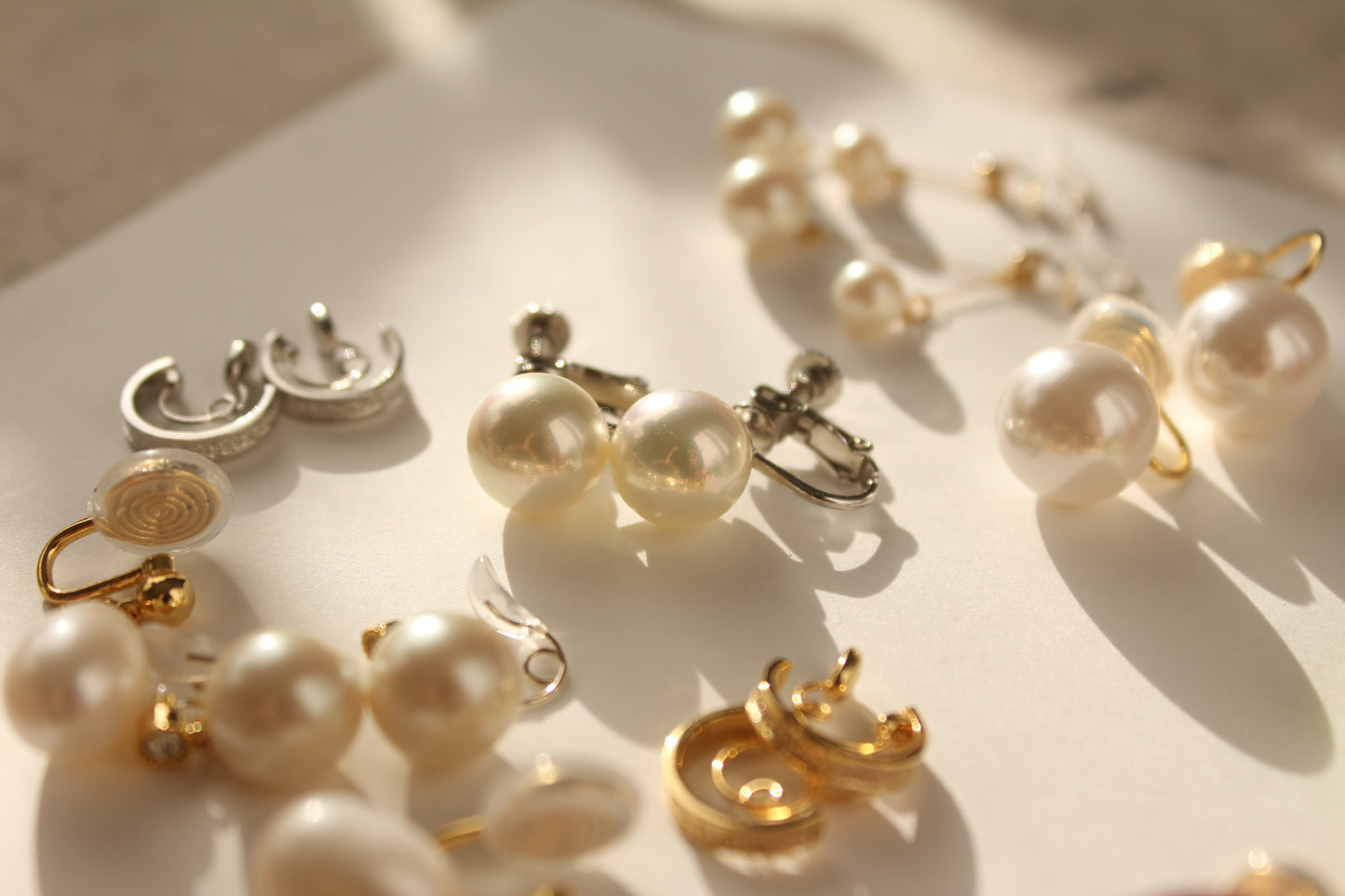 Ear clip-ons|Pearl Silver Toned