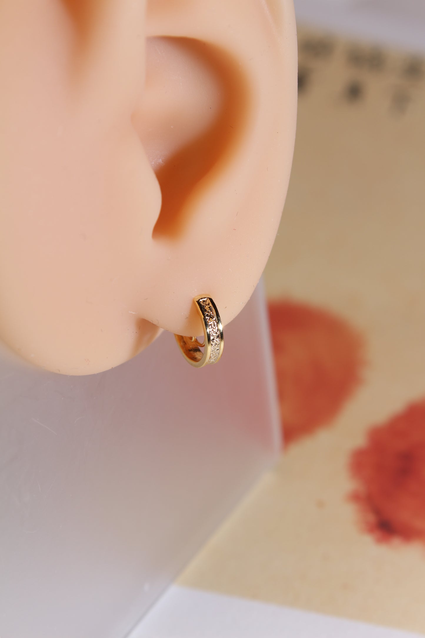 Loop-fit ear clip-on|Small Matte Gold